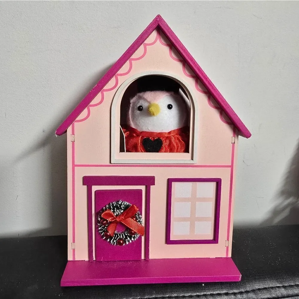 New Target FEATHERLY FRIENDS Christmas Pink Wood House Wondershop, 2024